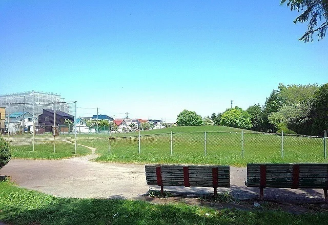 上江別南町公園まで40m