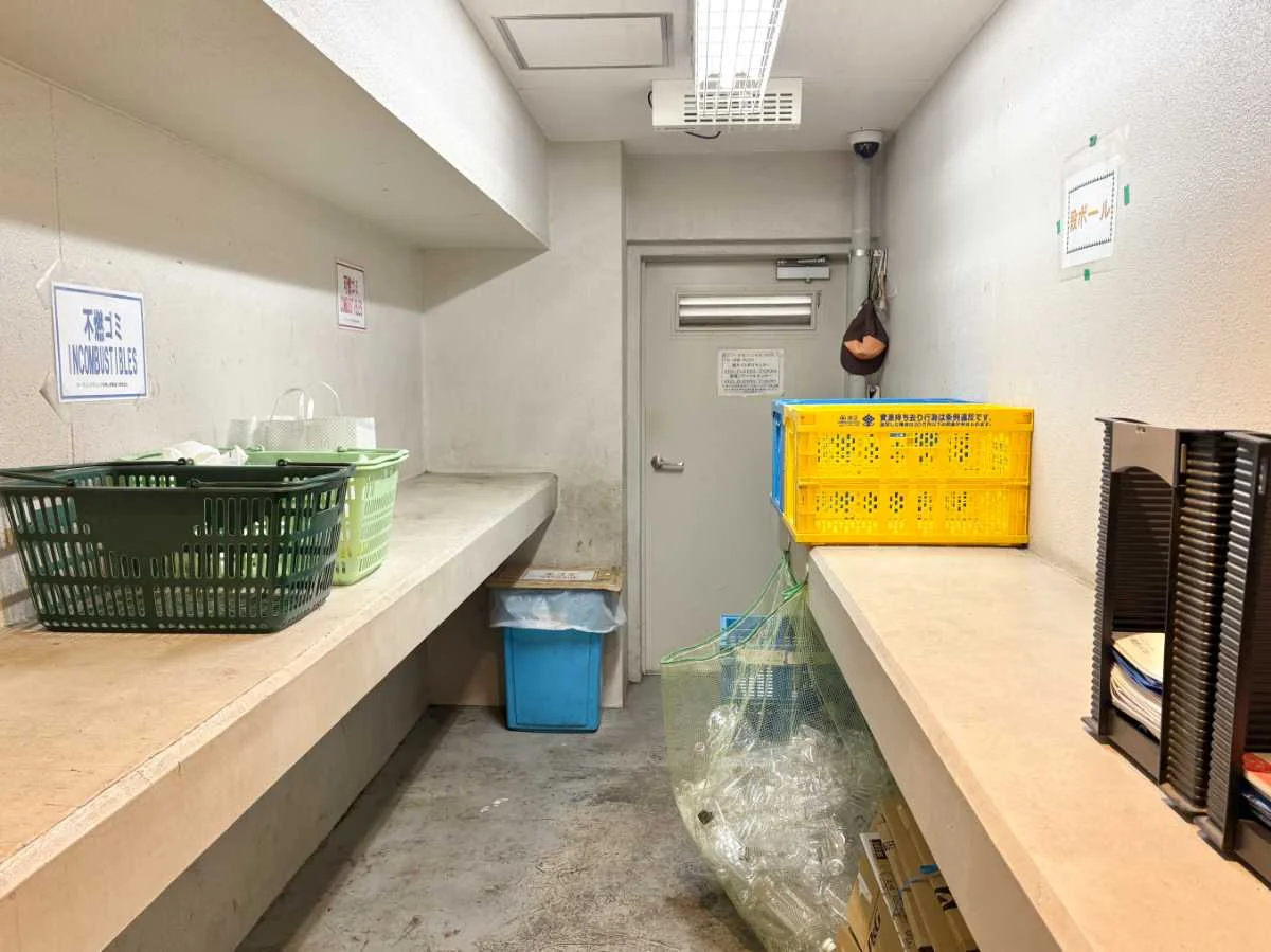 敷地内ごみ置き場