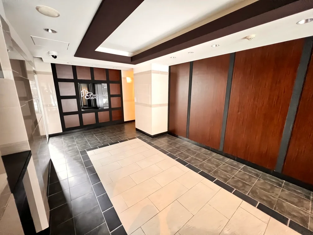 高級感のあるエントランスです。