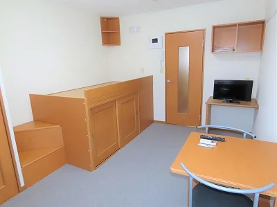 ハイベッドタイプのお部屋です