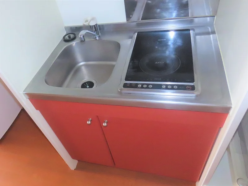 2口の電気コンロまたはIHコンロとなります