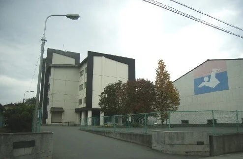 湊中学校まで700m