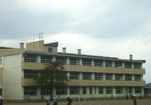 青潮小学校まで450m