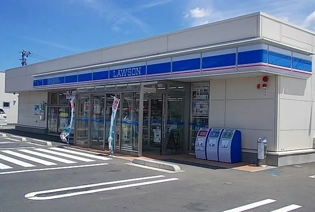 ローソン八戸売市四丁目店まで200m