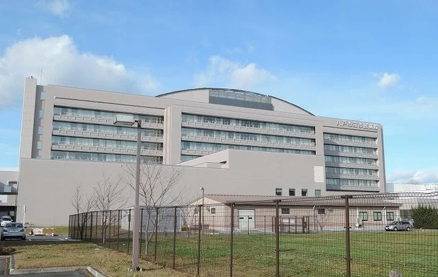 八戸市民病院まで1400m