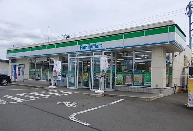 ファミリーマート八戸根城二丁目まで600m