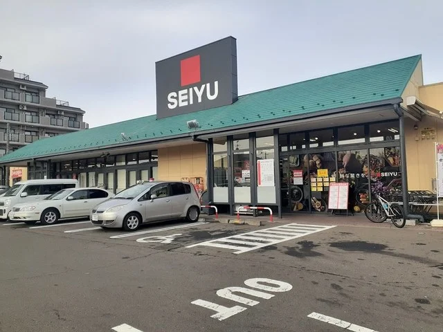 SEIYU鶴ケ谷店まで559m