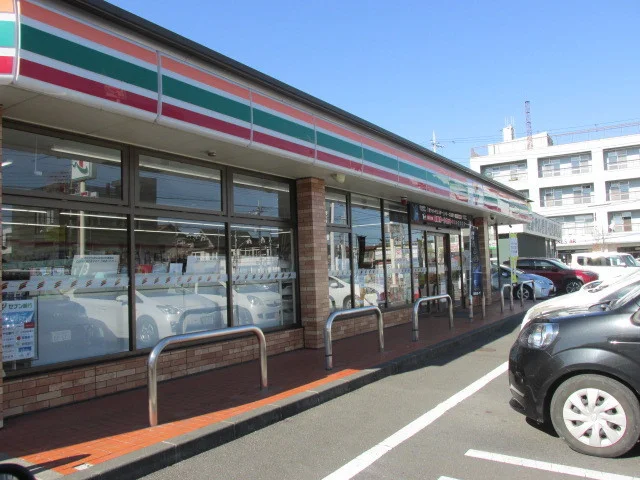 セブンイレブン宇都宮中戸祭店まで500m