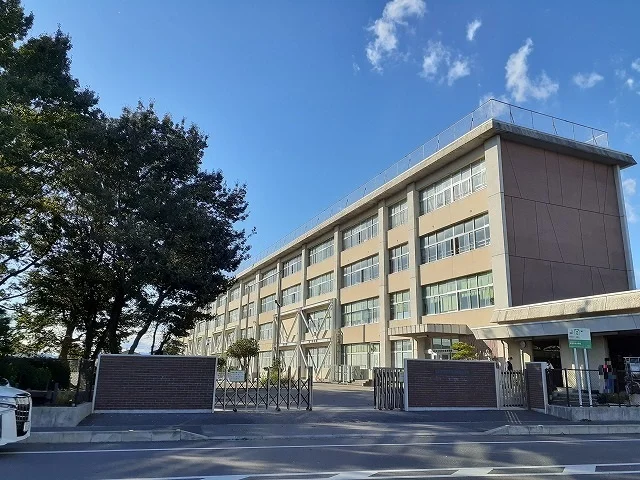 雀宮中央小学校まで400m