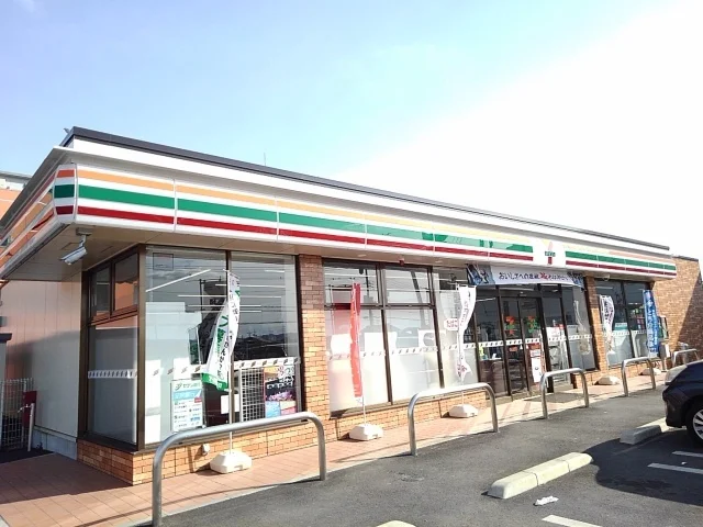 セブンイレブン栃木川原田町店まで800m