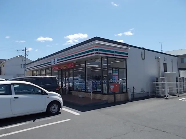 セブンイレブン　緑岡店まで900m