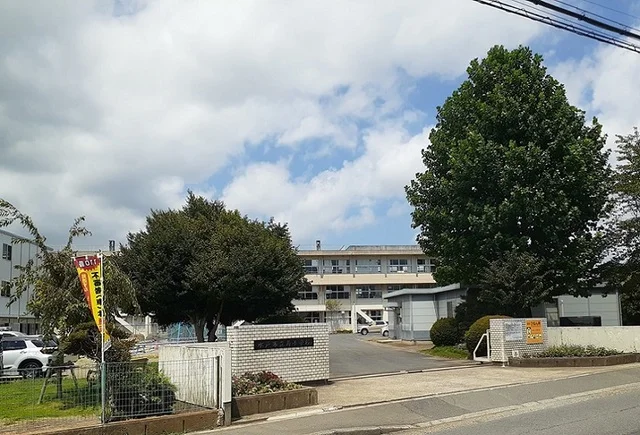 寿小学校まで210m