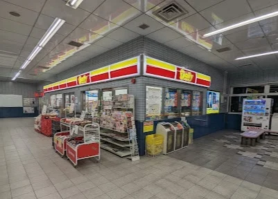 デイリーヤマザキ　浦和美園駅店まで100m