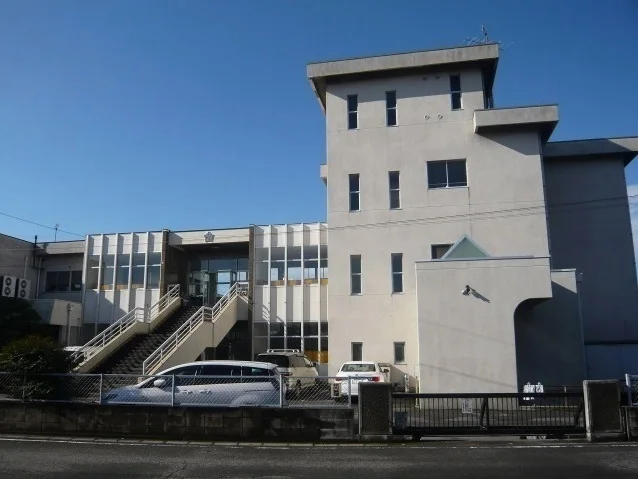 大泉町立西小学校まで1000m