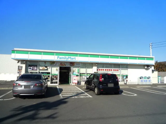 ファミリーマートまで170m