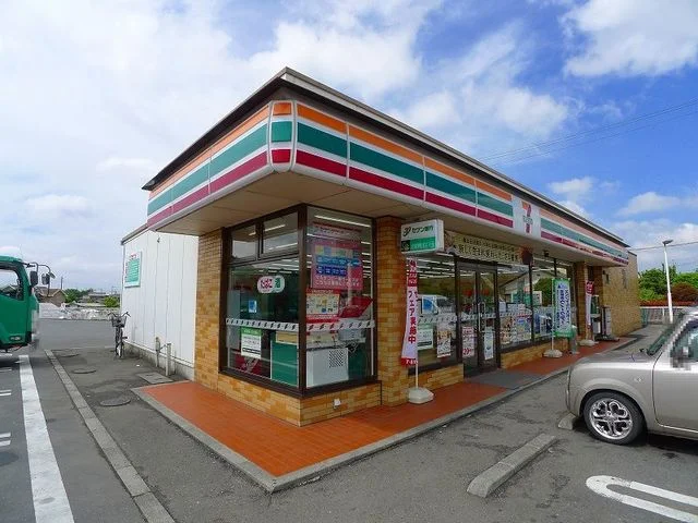 セブンイレブン太田市市場町店まで750m