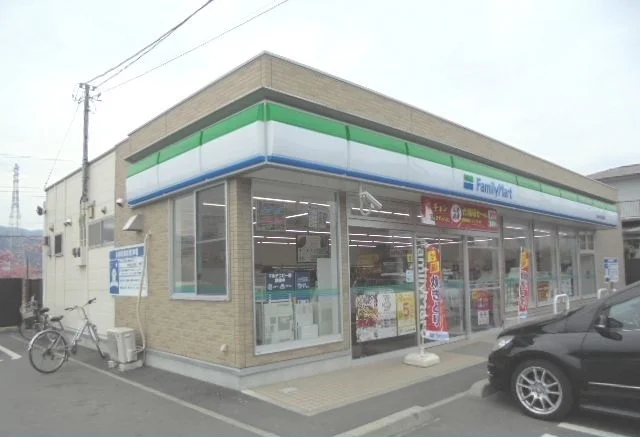 ファミリーマート和田河原南店まで350m