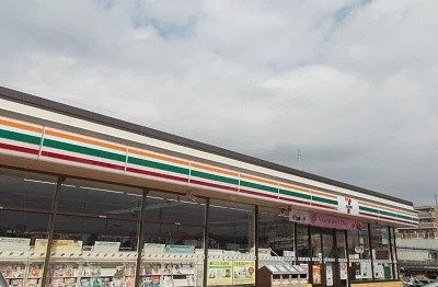 セブンイレブン沼津岡宮東店まで350m