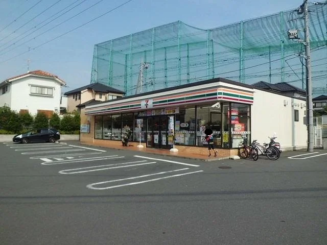 セブンイレブンまで750m