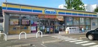 ミニストップまで1800m