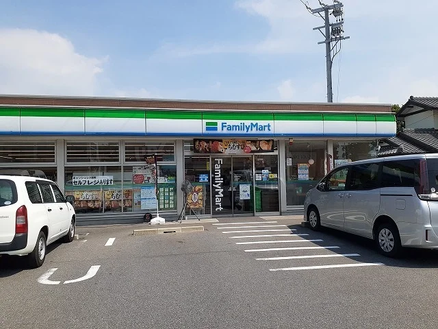 ファミリーマート常滑榎戸店まで843m