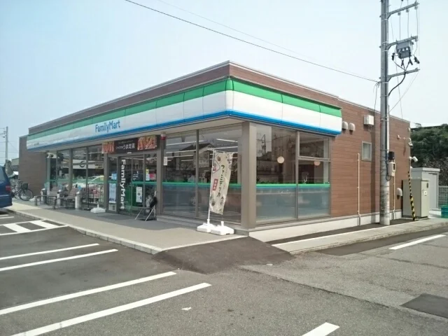 ファミリーマート千代田店まで190m