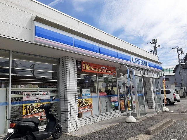 ローソン山室中央店まで600m