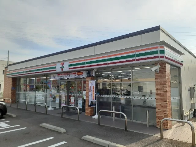 セブンイレブン富山経堂店まで900m