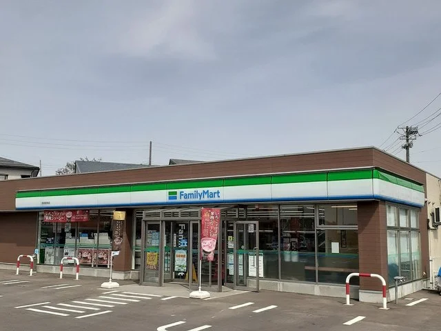 ファミリーマート　長岡宮栄店まで400m