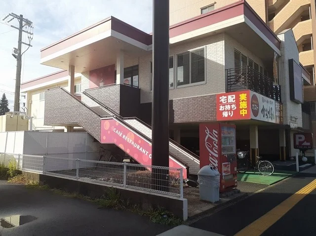 ガスト荒子店まで1100m