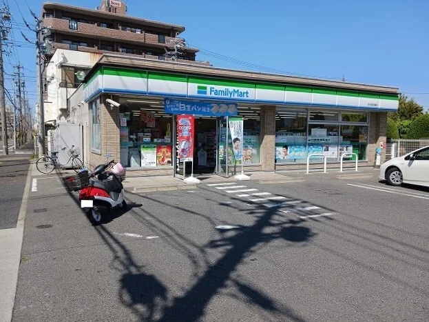 ファミリーマート西伏屋まで520m