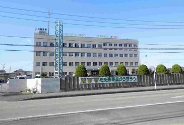 伊勢警察まで1580m