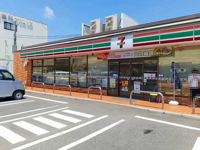 セブンイレブン　苅安賀店まで400m