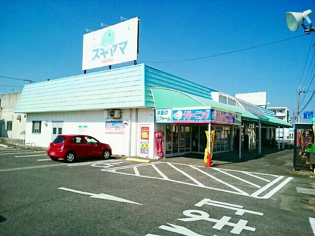 ドラッグスギヤマ　木曽川店まで450m