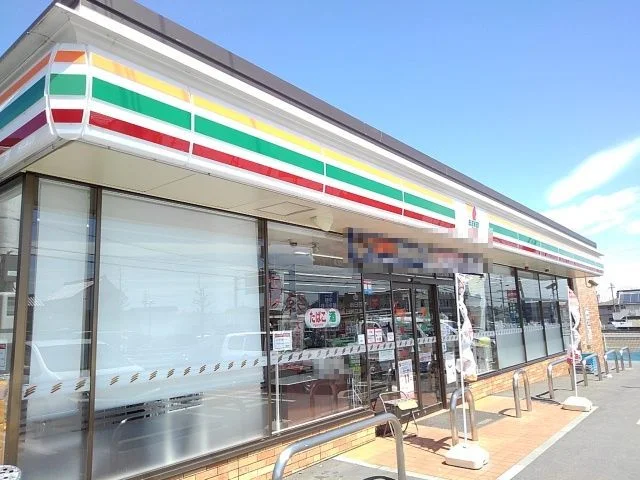 セブンイレブン日永西５丁目店まで160m
