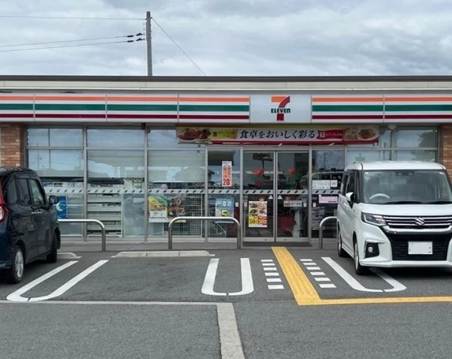 セブンイレブン社町社店まで800m