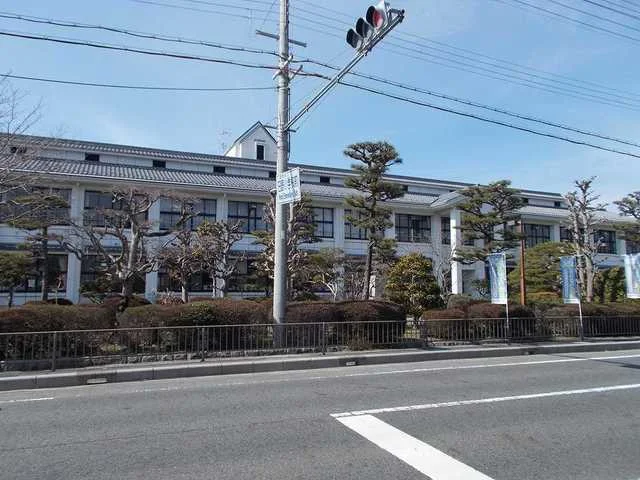 日野町立日野小学校まで750m
