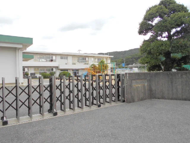 内原小学校様まで1700m