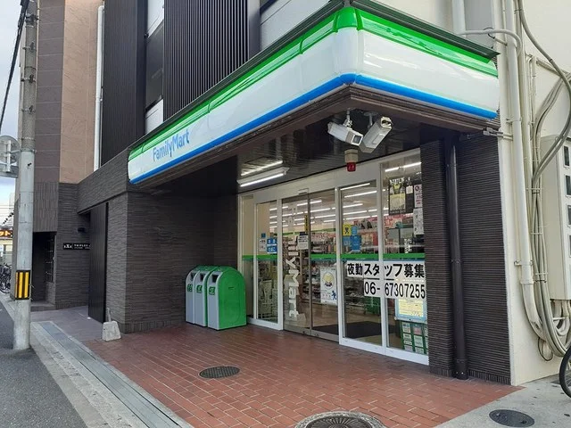 ファミリーマート様まで373m