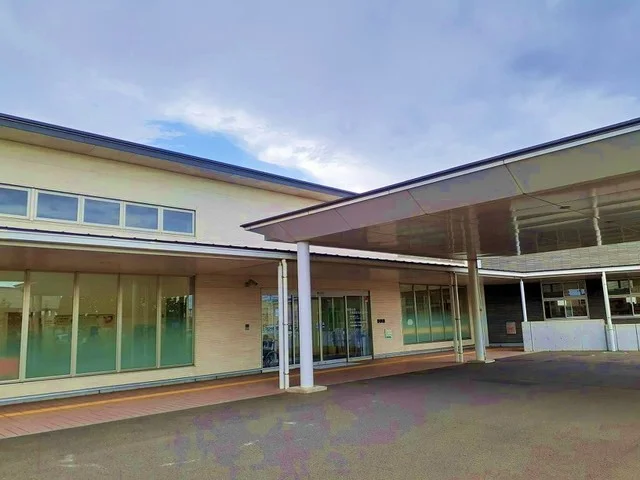 和歌山市民図書館　西分館まで450m