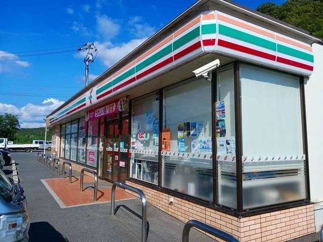 セブンイレブン玉野迫間店まで1400m