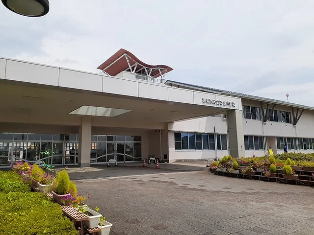 湯梨浜町立羽合小学校まで1200m