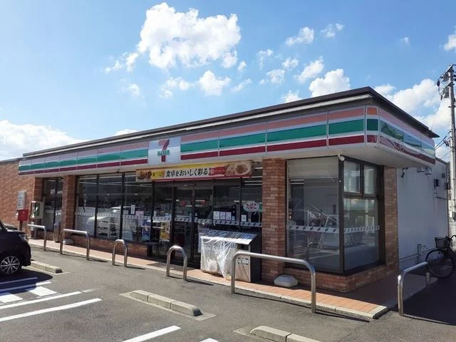 セブンイレブンさんまで800m