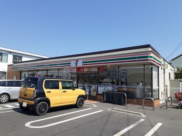 セブンイレブン 岡山芳明小前店まで600m