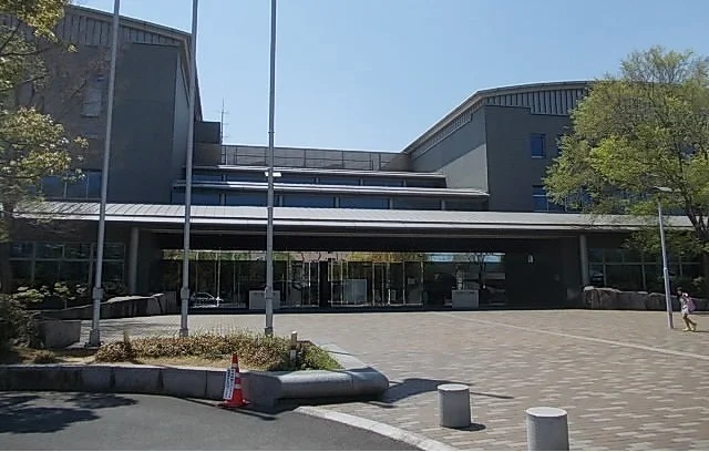 県立図書館さんまで500m