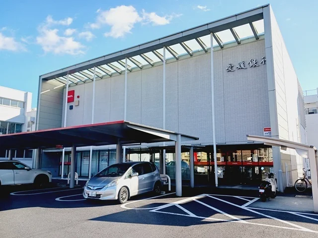 愛媛銀行八幡浜支店様まで1500m