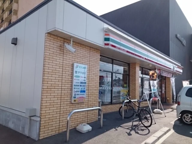 セブンイレブン美沢店様まで450m