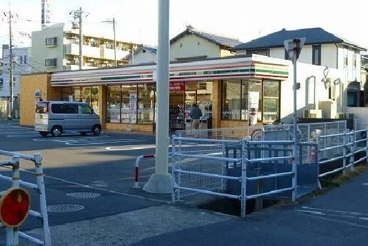 セブンイレブンまで400m