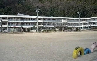 上温品小学校まで850m