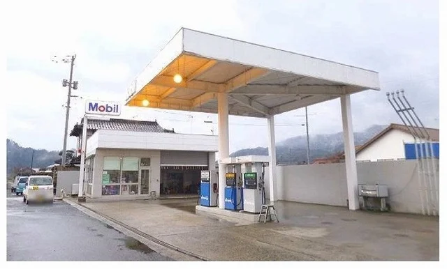 Mobilまで1100m